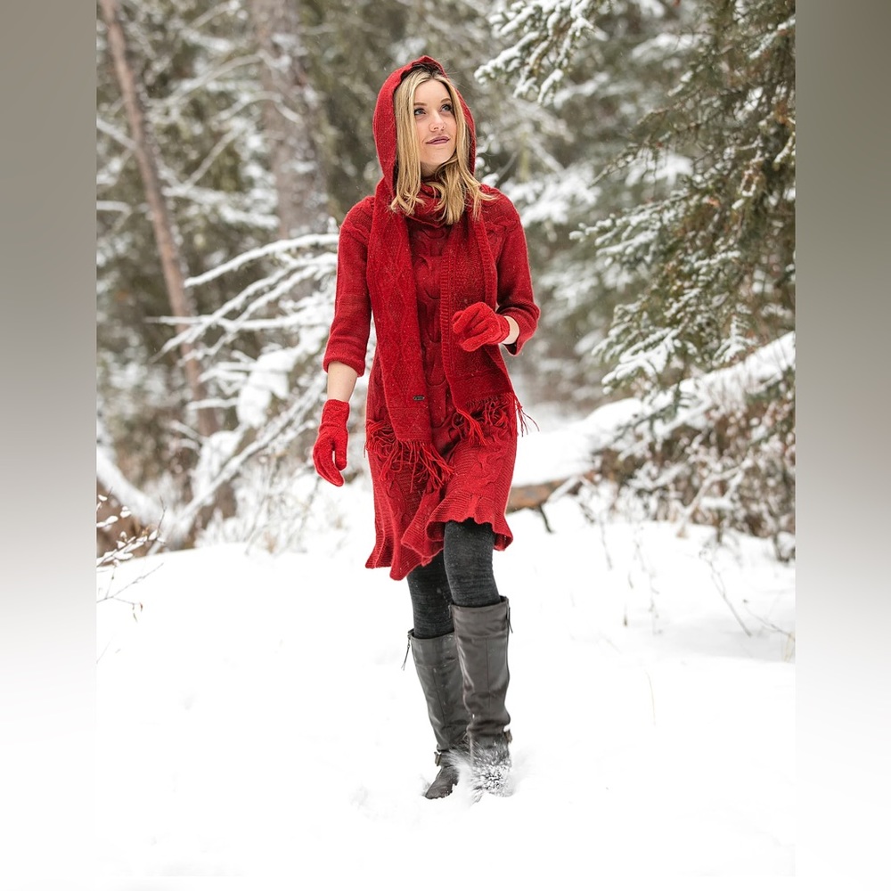 Couture luxury handknit dress made from world’s most exclusive fibre, Qiviuk.
